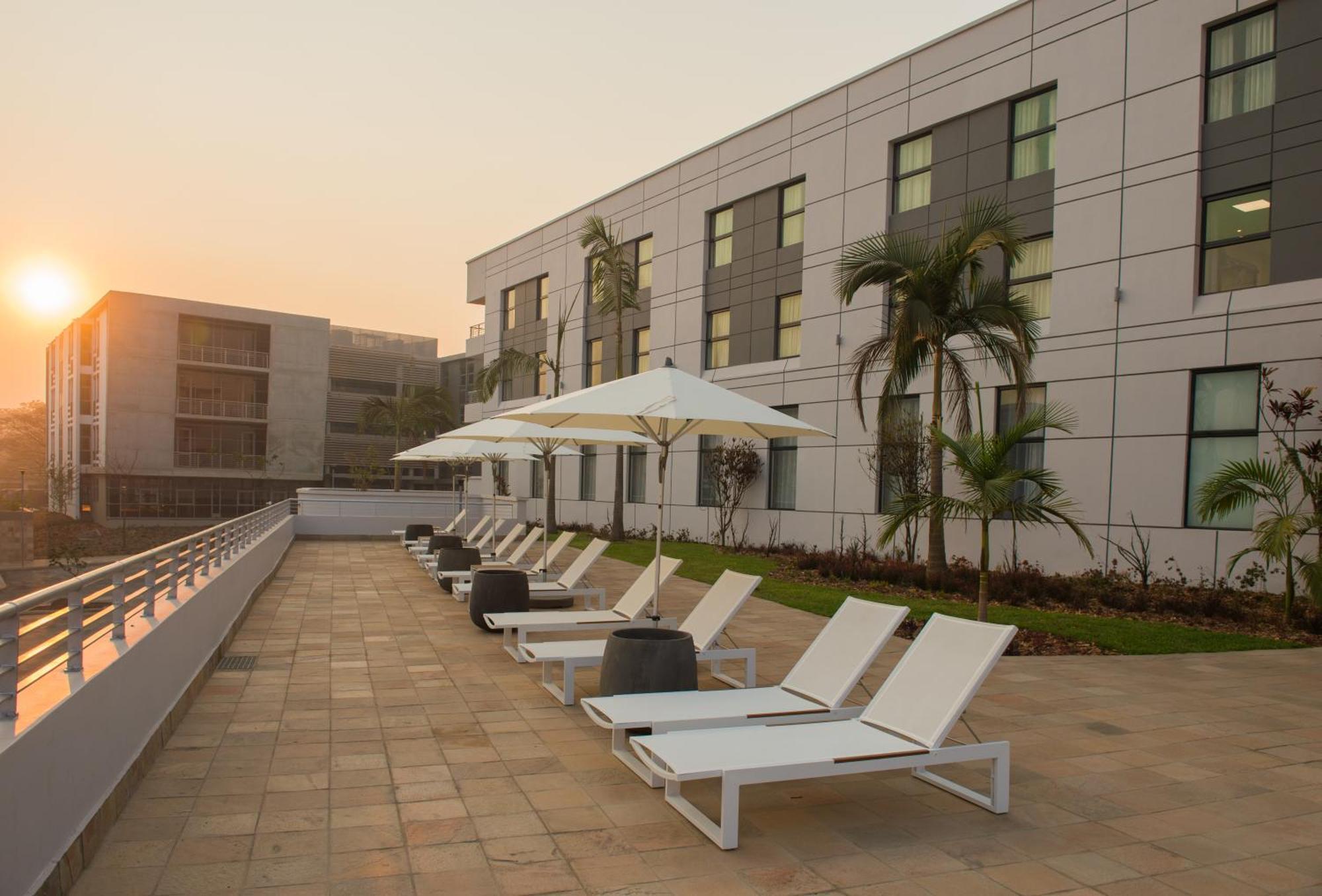 Garden Court Kitwe Hotel Buitenkant foto